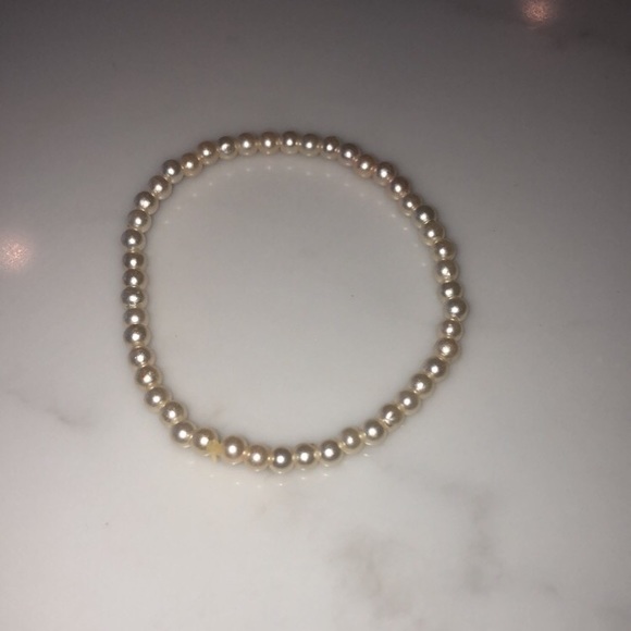 Set of three elastic handcrafted bracelets - Picture 2 of 4